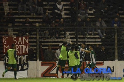 Camioneros festejó por primera vez frente a Douglas