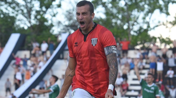 Gimnasia de Mendoza le ganó 3-1 a Ferro y volvió a sonreír