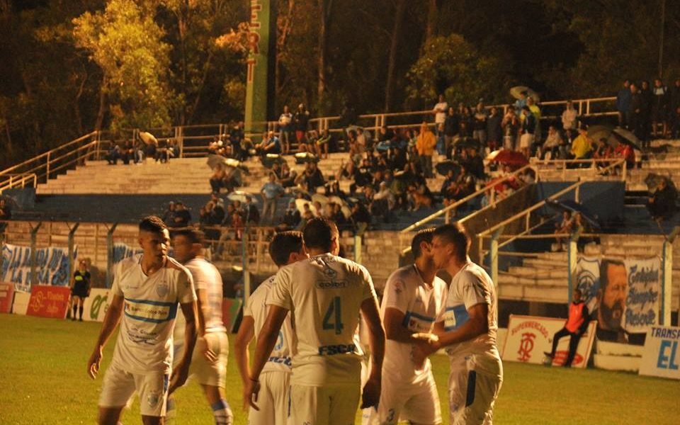 En un partidazo, Gimnasia le ganó al Depro y se ilusiona con la clasificación