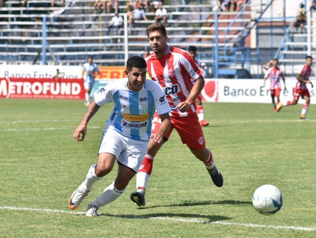 Juventud Unida y Atlético Paraná empataron en el duelo de colistas