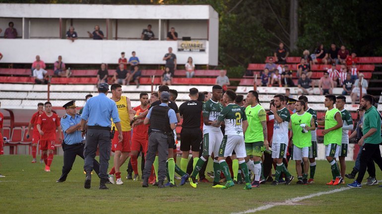 Independiente no pierde ni gana, empata