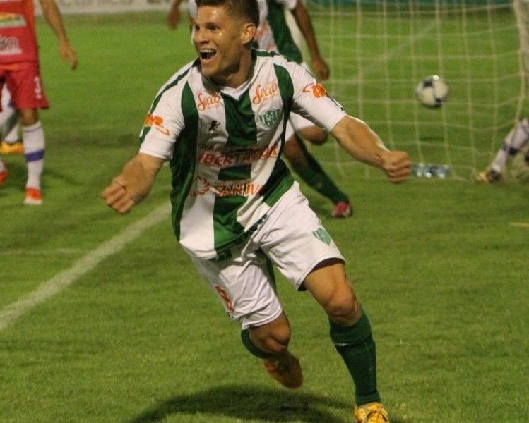 Desamparados se hizo fuerte en Puyuta y obtuvo su primera victoria