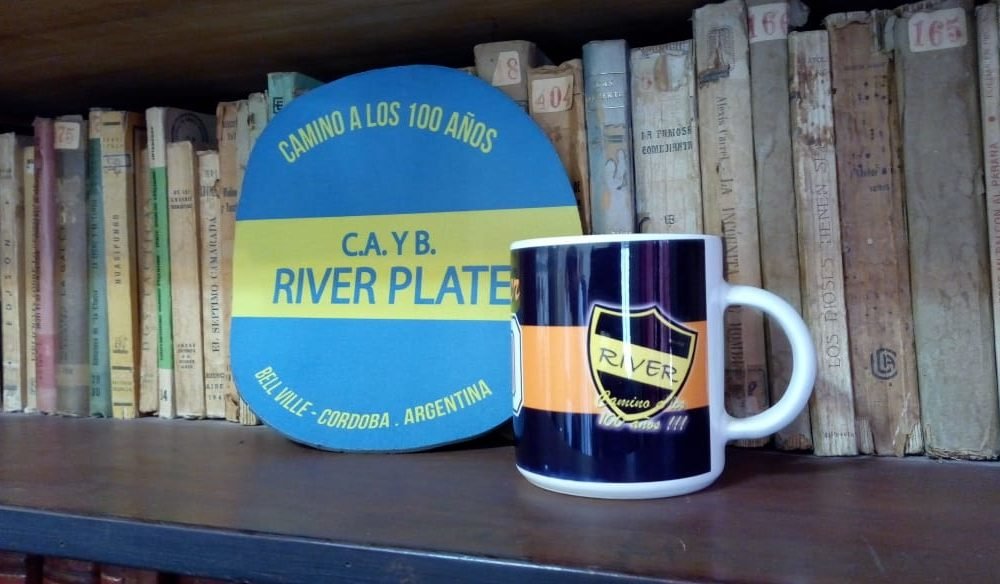 Se llama River Plate, tiene los colores de Boca Juniors