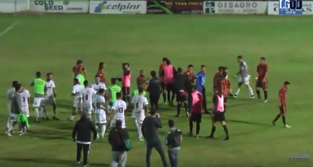 Douglas no pudo en Pergamino y sigue último