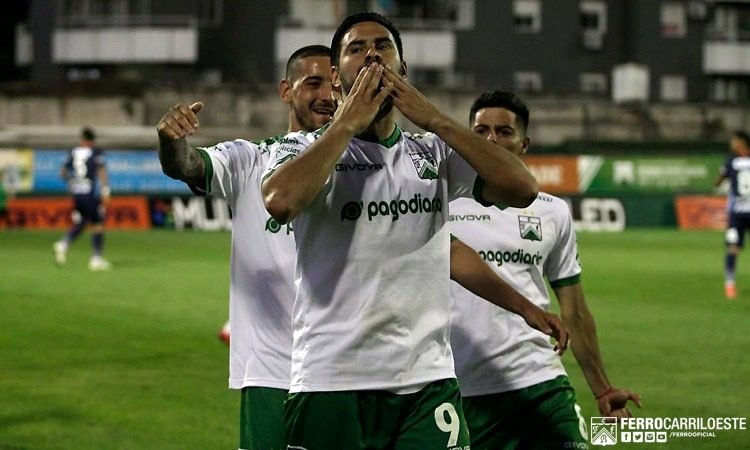Ferro le ganó a Arsenal y se puso a un punto del Reducido