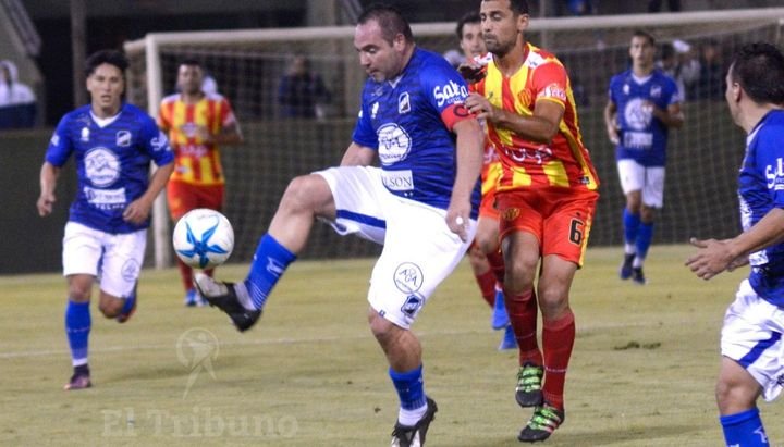 Juventud y Sarmiento quedaron a mano