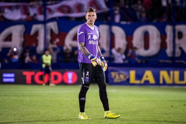 Arquero para el aurirrojo: Crivelli se suma a Boca Unidos