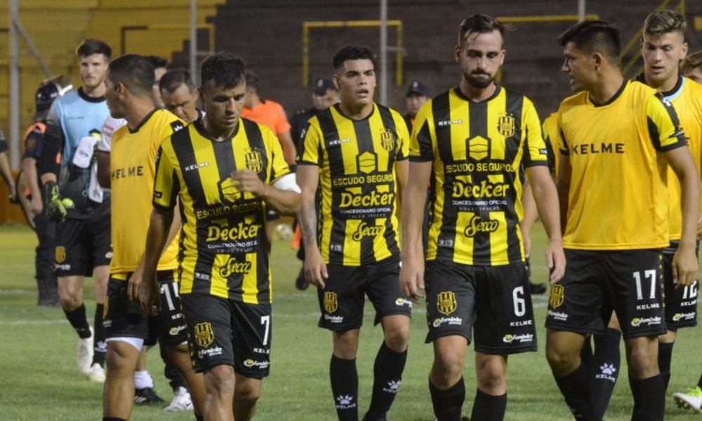 Olimpo perdió de local y está en zona de descenso