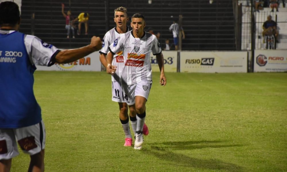 For Ever volvió a ganar y se ilusiona con clasificar