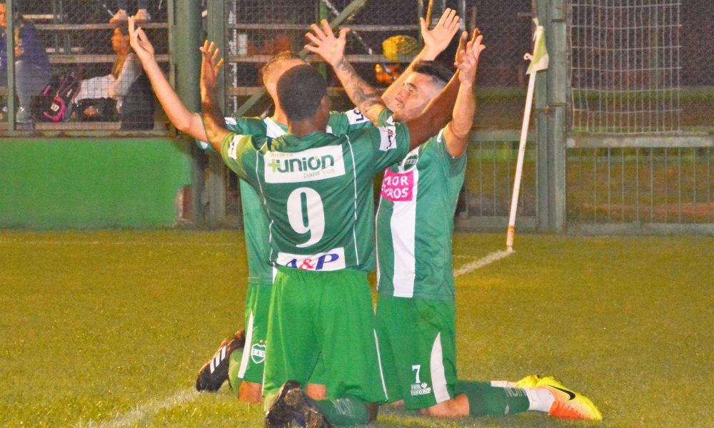 Con un golazo de Molina, Unión venció a Sol de Mayo