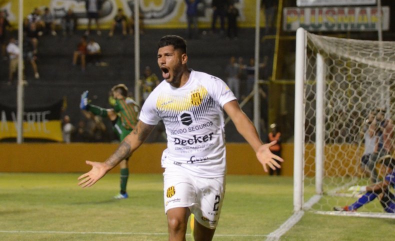 Valioso triunfo de Olimpo sobre Agropecuario