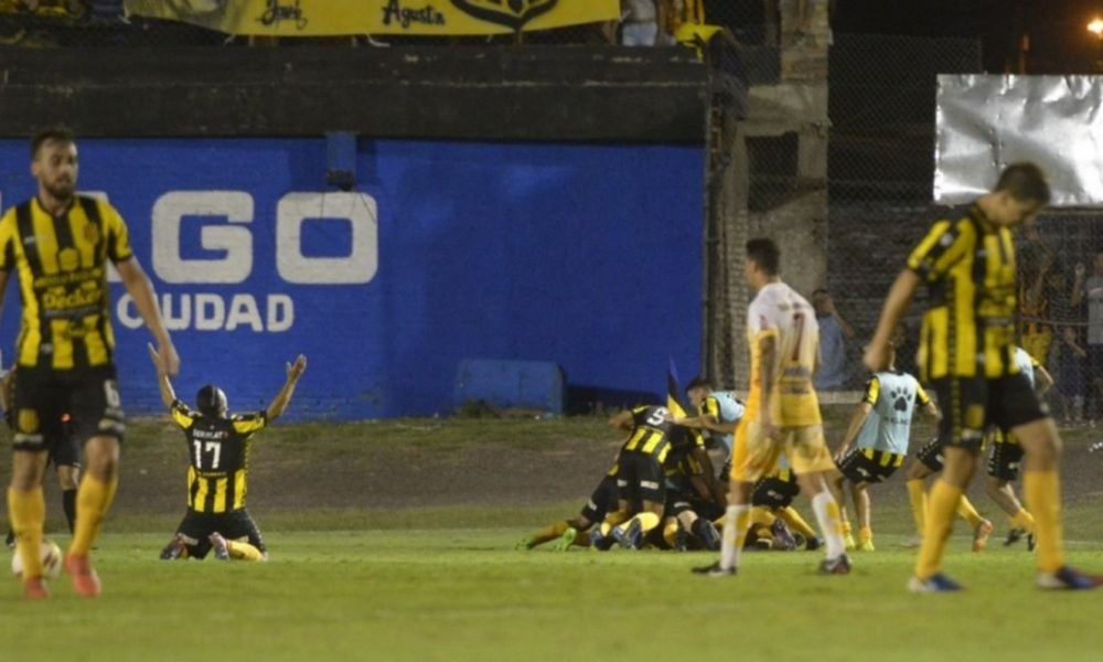 Histórica remontada: Mitre goleaba 3-0, pero Olimpo lo dio vuelta y ganó 4-3