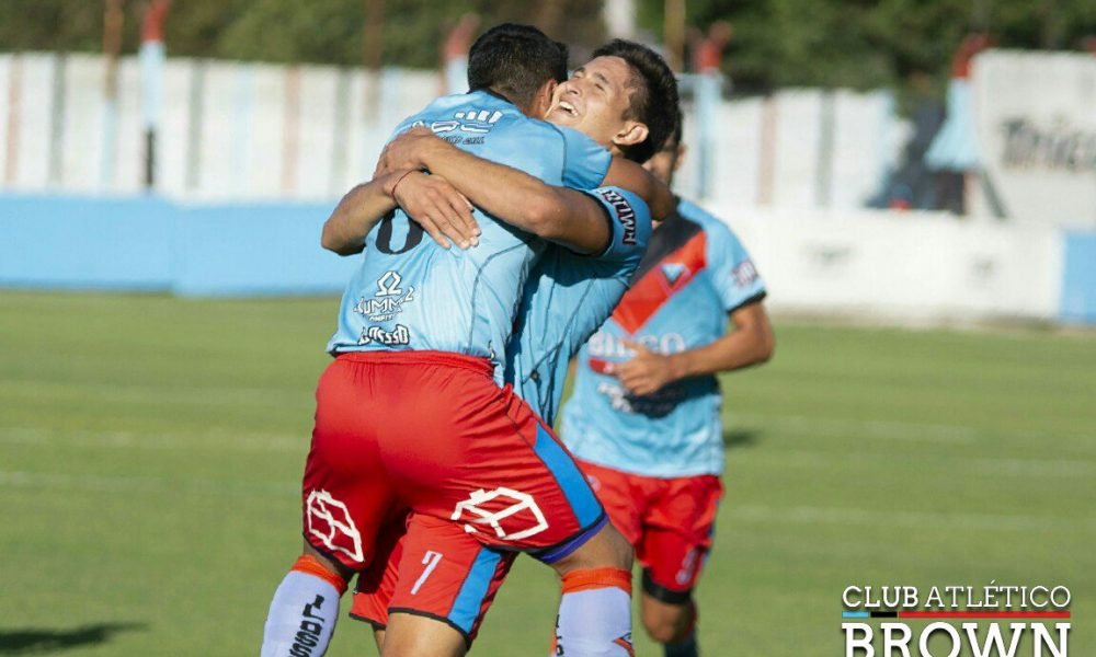 Brown de Adrogué se llevó por delante a Chacarita