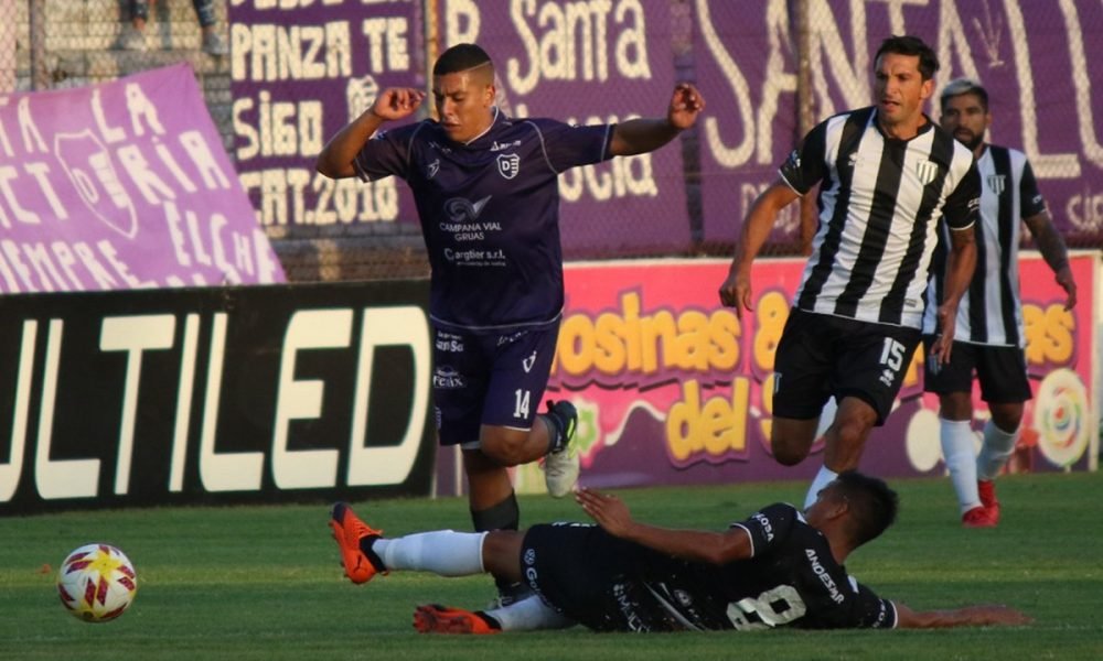 Abrazado a la ilusión
