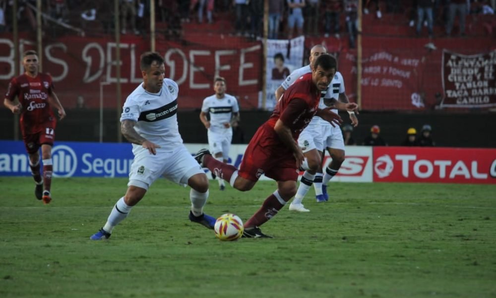 En los penales, Defensores perdió con Gimnasia