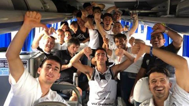 La foto polémica del plantel de Cipo burlándose de Roca