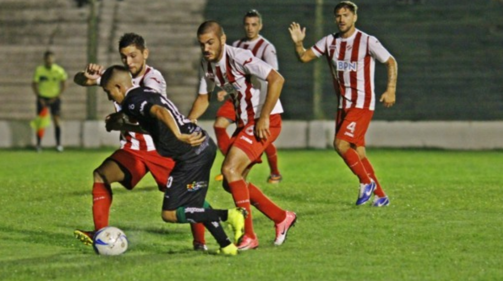 Ferro goleó al “rojo” neuquino