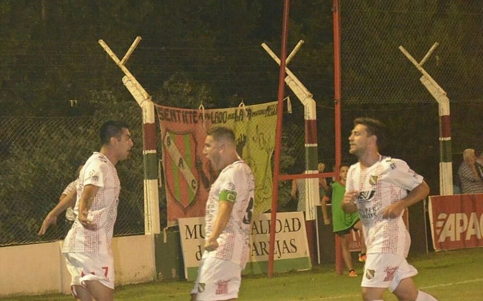 Sportivo salvó un punto y sigue siendo líder