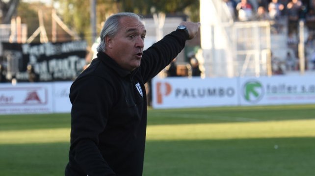 El Chaucha Bianco deja Douglas para dirigir Arsenal