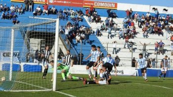 Gimnasia de Jujuy protestaría el partido del domingo por la mala inclusión de un jugador
