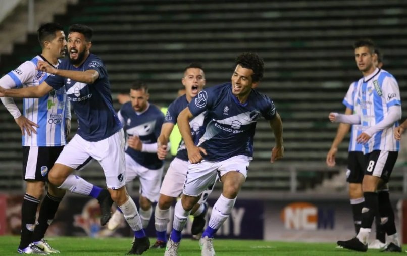 Alvarado se metió en semis y quedó a pasos del ascenso