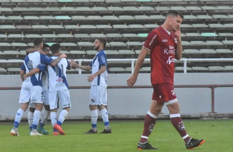Ganó Alvarado y jugará con Sol de Mayo en la Reválida