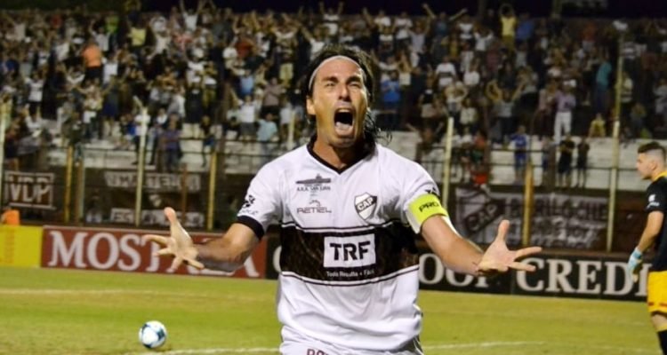 No sigue Daniel Vega en el Calamar