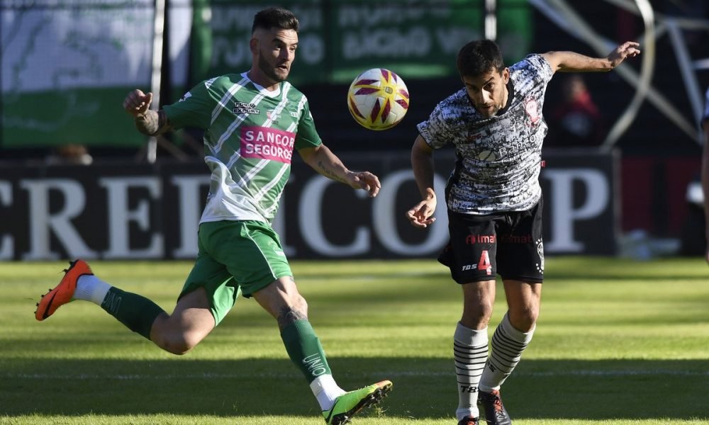 Huracán aprovechó un error arbitral y eliminó a Unión de la Copa Argentina