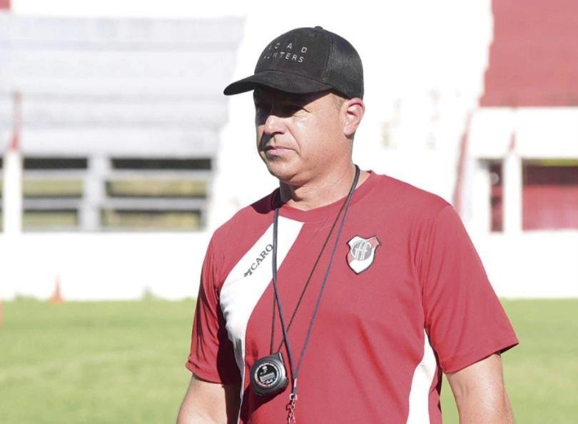 Manuel Dutto: «Están matando al fútbol del interior»