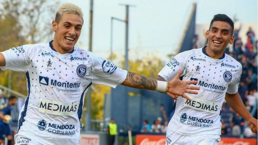 Otro delantero para Platense