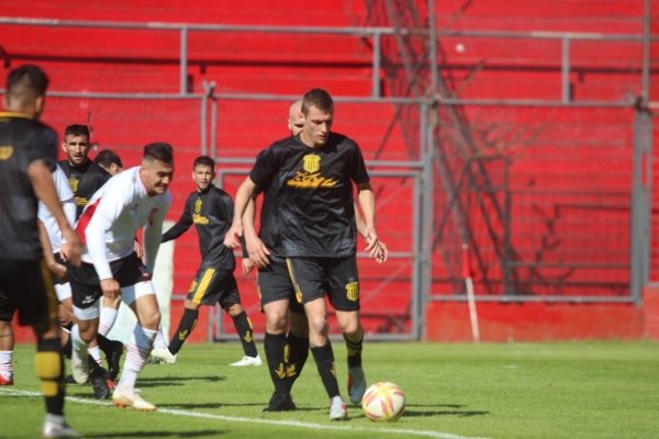 Mitre disputó amistosos ante San Martín de Tucumán, de cara al comienzo de la temporada