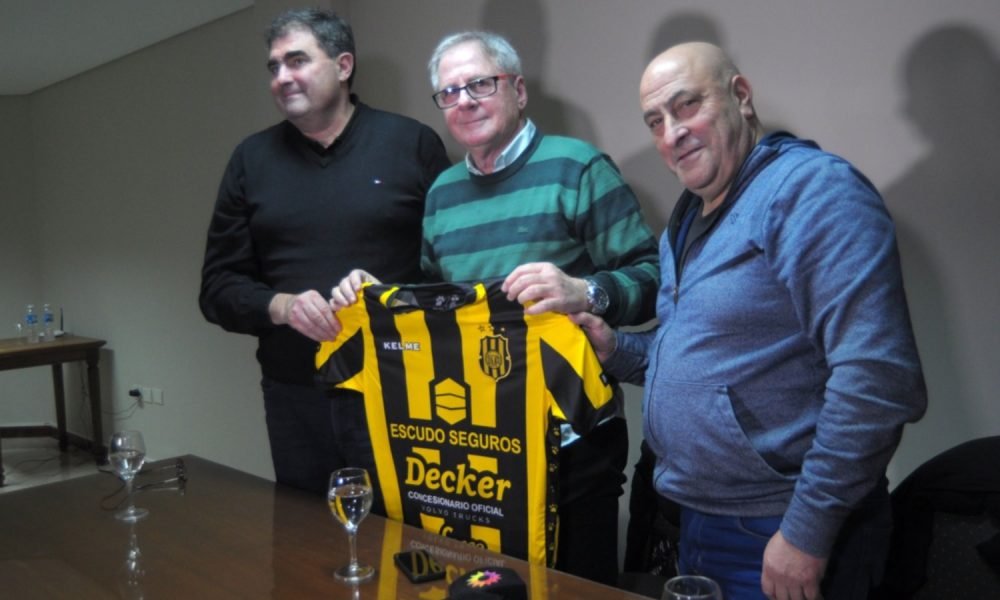 Llegó Sergio Lippi a Olimpo para intentar enderezar el barco