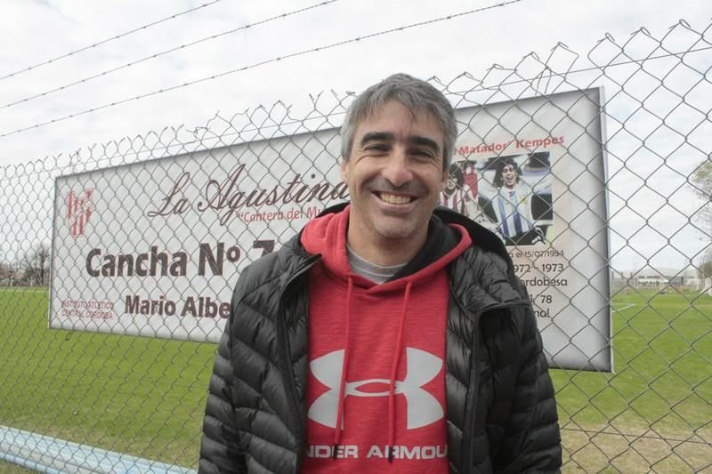 Gabriel Gómez: «Yo no quiero jugar lindo, sino jugar bien»