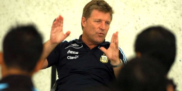 Gustavo Bassi: «Un árbitro se equivoca como lo hace un delantero cuando está mano a mano con un arquero»