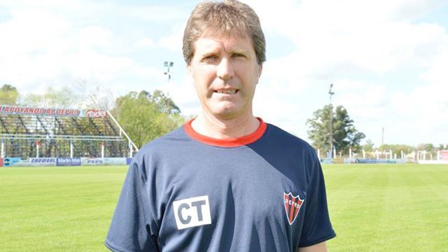 Pronunciamiento con nuevo DT: Afuera Nasta, adentro Orcellet