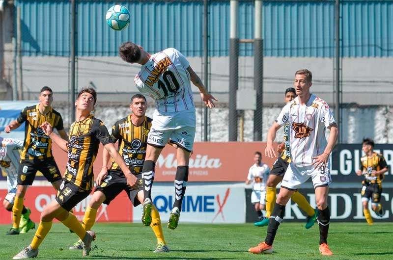 Santamarina enterró al Funebrero a domicilio