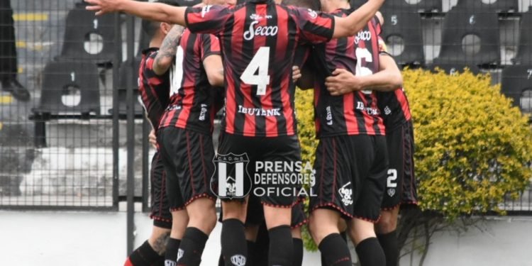 En duelo porteño, Defensores de Belgrano se llevó los tres puntos de Floresta