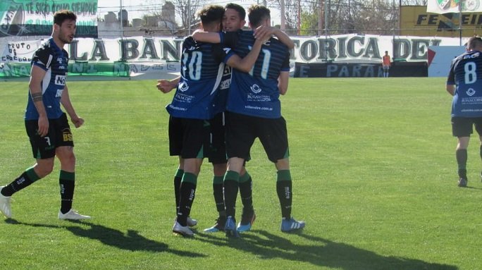Villa Mitre venció a Huracán y sube en la tabla