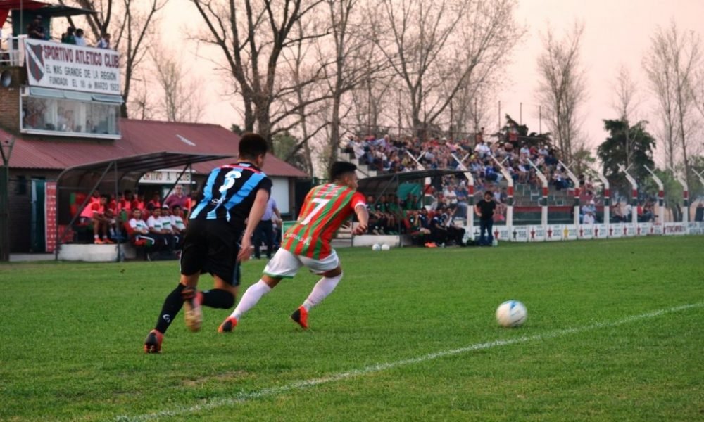 Sportivo Las Parejas logró su primera victoria