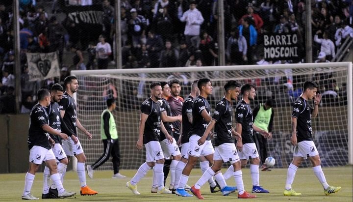 Fuerte en casa: Central Norte ganó y sigue en zona del Hexa