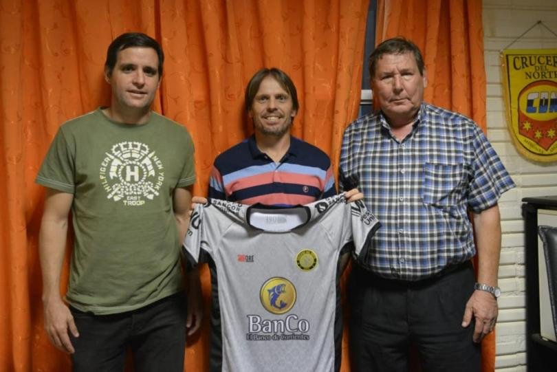 Se sube al bondi: Carlos Marczuk es el nuevo DT de Crucero