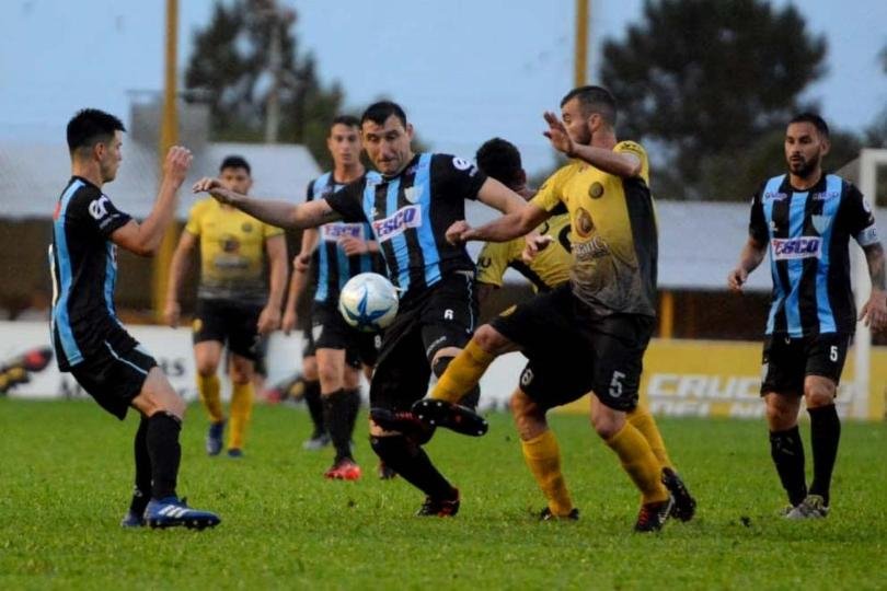 Crucero y Juventud repartieron puntos en Misiones