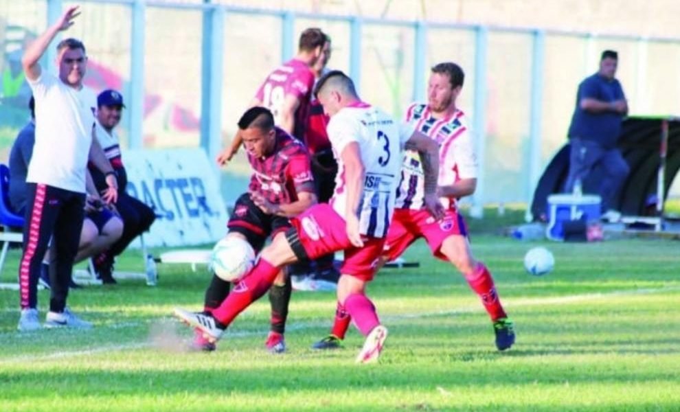 Douglas y Depro igualaron en Pergamino