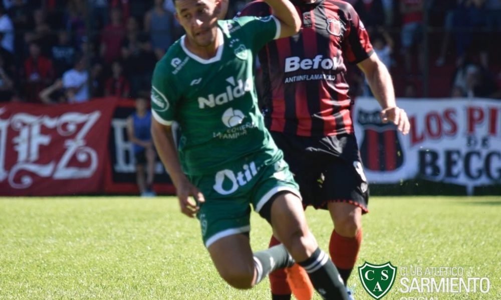 Sarmiento de Junín recibió un cachetazo y le dijó adiós al invicto