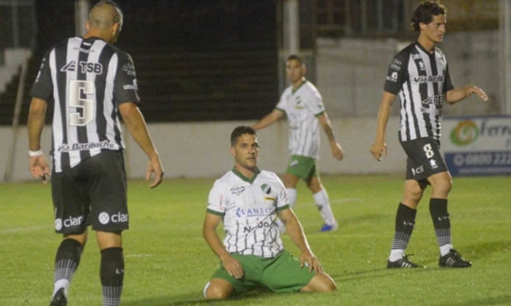 Villa Mitre venció a Cipolletti con un gol agónico en el descuento