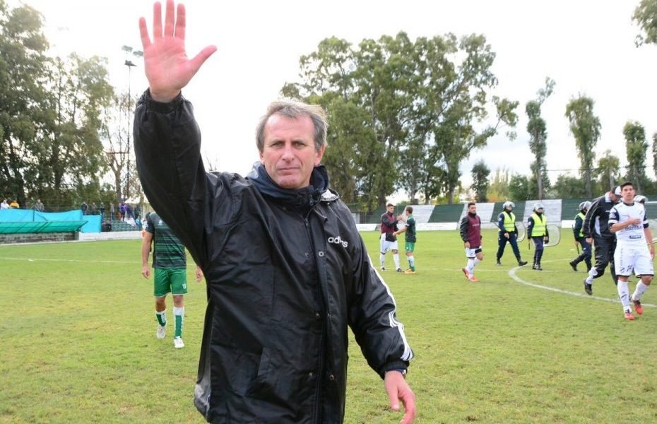 Héctor Arzubialde dejó de ser el DT de Sportivo Estudiantes