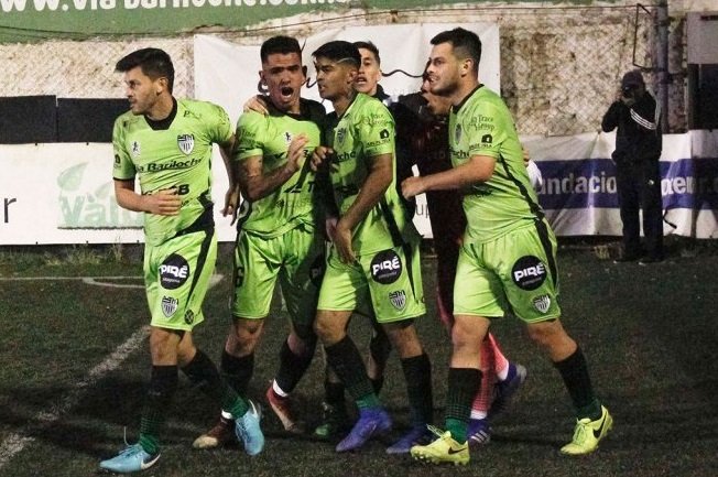 Cipolletti consiguió un valioso punto con el último aliento