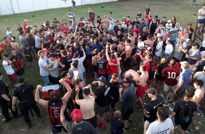 Cremería volvió a consagrarse campeón después de 9 años