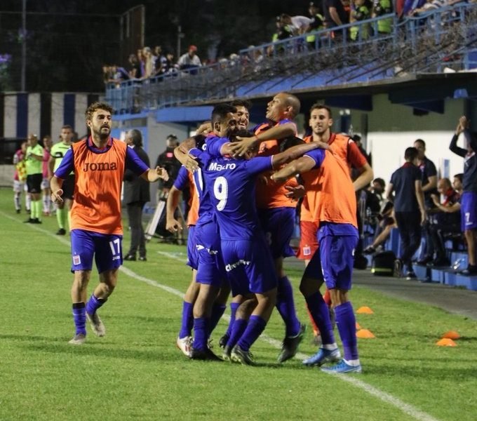 Tigre aplastó a Almagro y se metió en Reducido