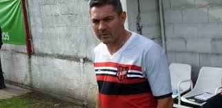Sergio Arias: «Douglas exige siempre estar en primera plana»